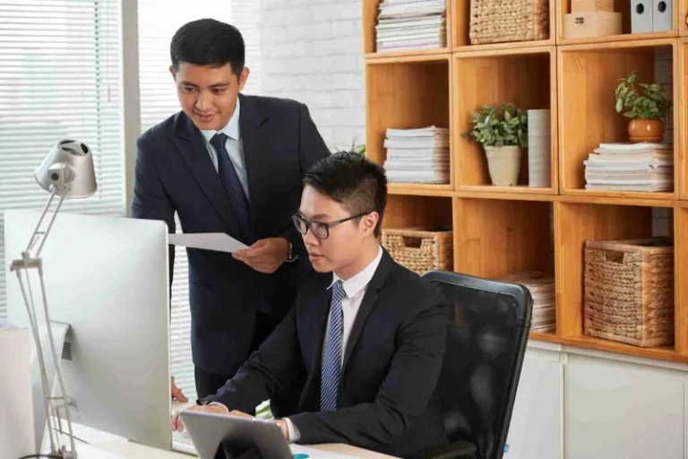 Admin Operasional Kantor Pengelolaan Dokumen dan Administrasi