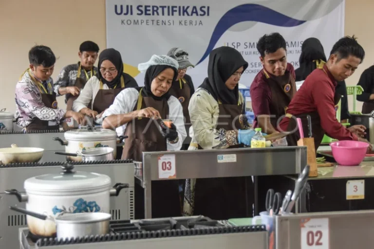 Juru Masak Profesional – Bergabung dengan Tim Dapur Kami