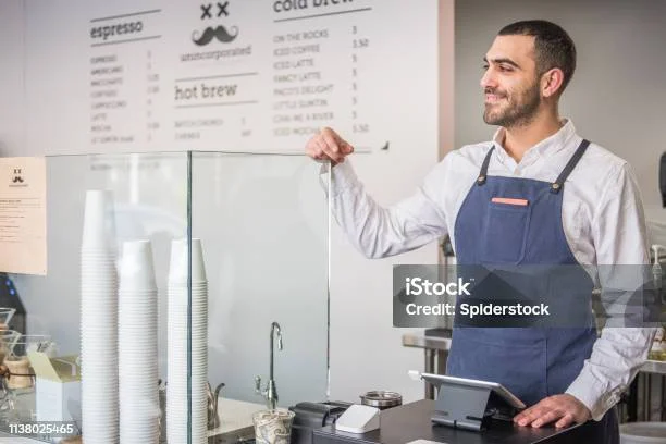 Kasir & Barista – Pelayanan Cepat & Minuman Berkualitas