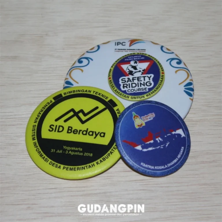 Staf Percetakan Pengelolaan Produksi Cetak